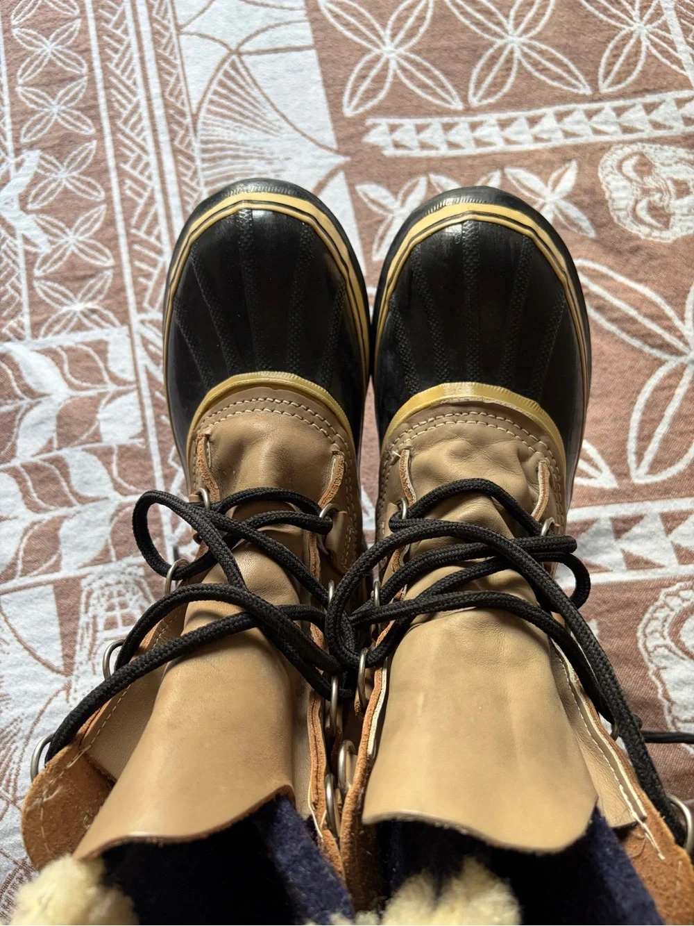 VINTAGE Made In Canada - Caribou Kaufman Women's Tan Lace-Up Winter Boots